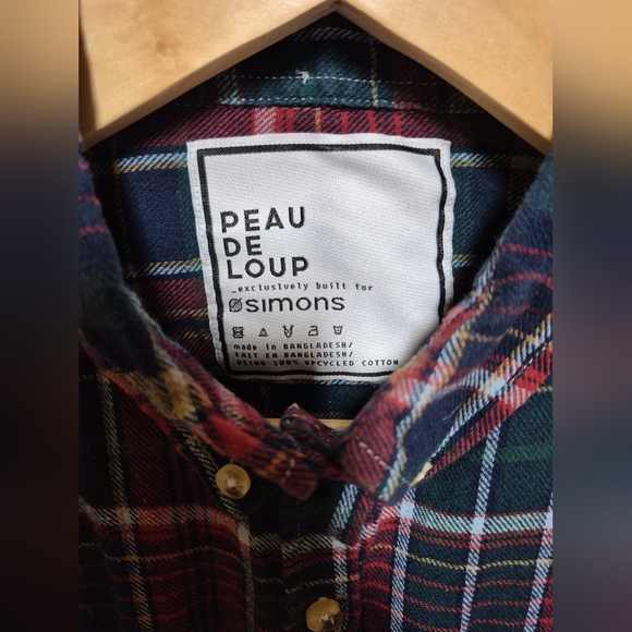 Simons Peau de Loup Plaid Shirt, red blue green fits size small. - Picture 3 of 5